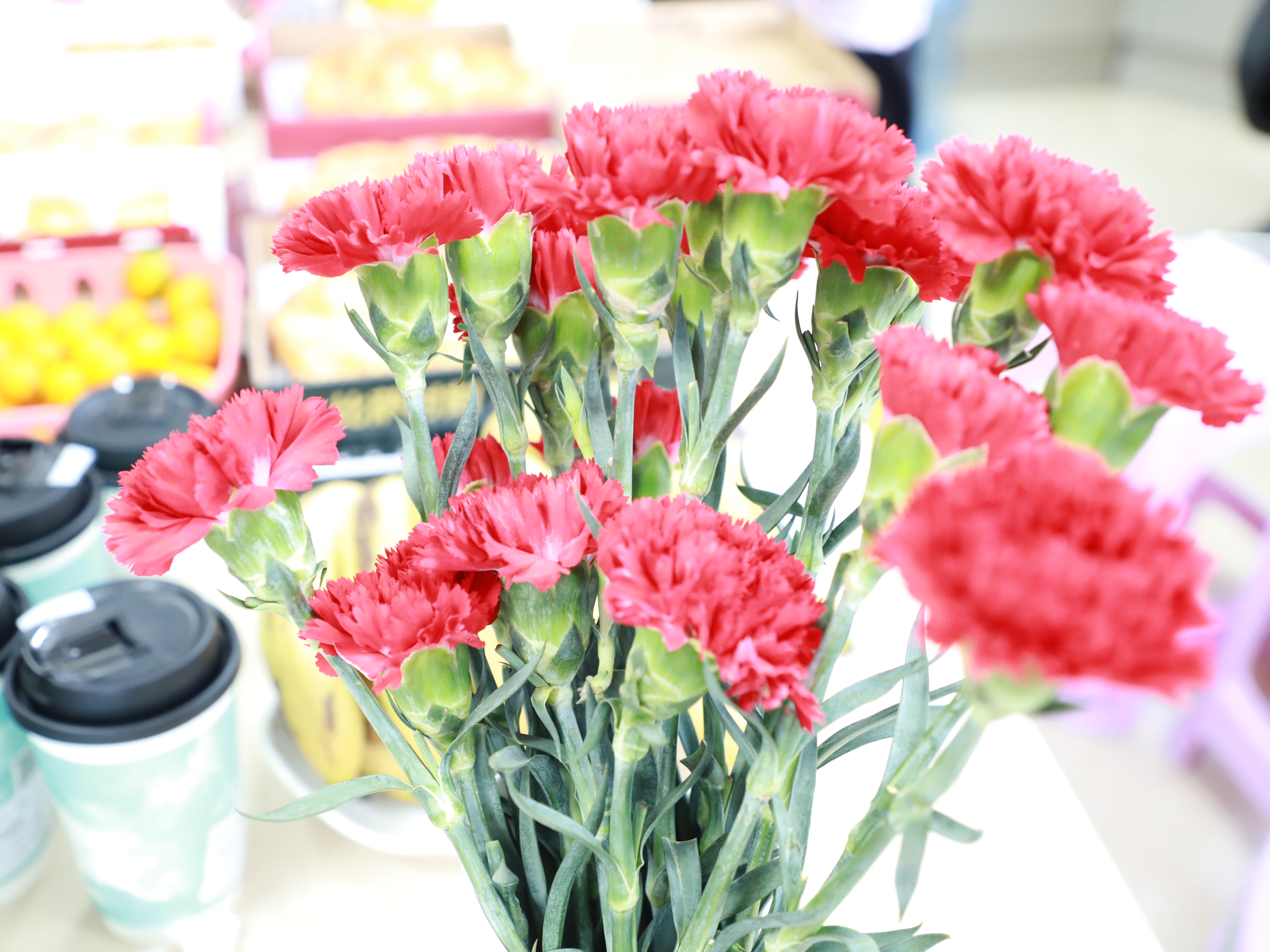  节日｜妇女节不露脸，但快乐！